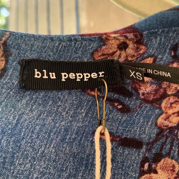 Blu Pepper Floral Wrap Boho Blouse size XS - Picture 14 of 16